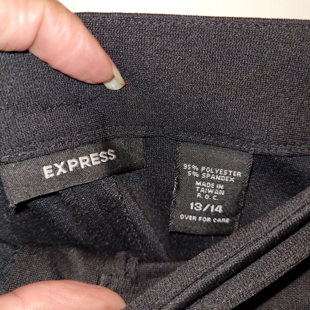 Express Classic Black Pencil Skirt. - Picture 3 of 5